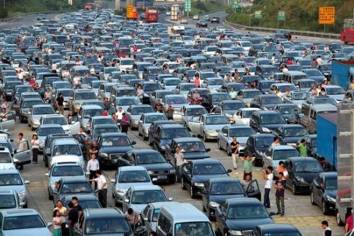 昂佳汽車應(yīng)急啟動(dòng)電源 國慶高速擁堵